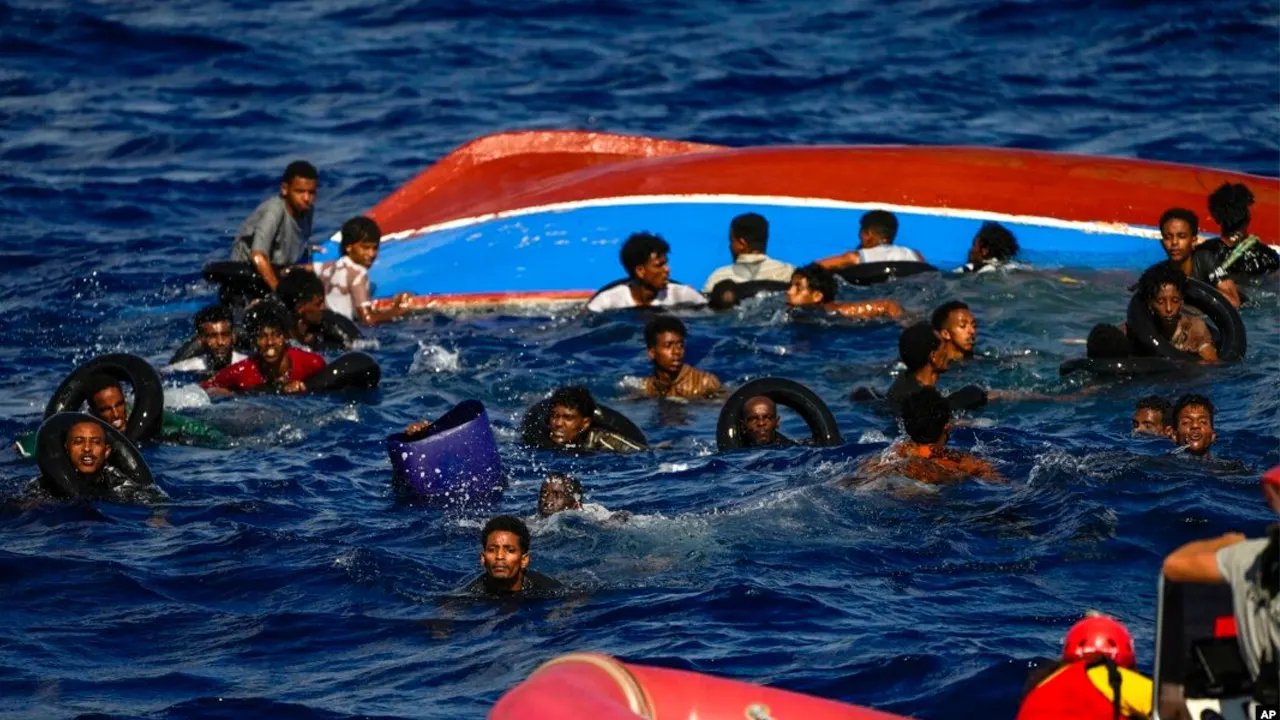 গ্রিস উপকূলে অভিবাসী নৌকাডুবি, নিহত ১৮