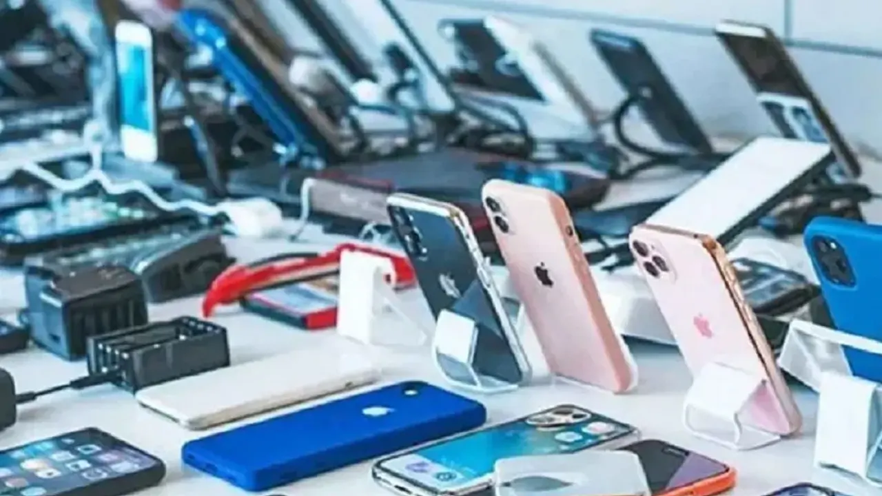 বাজারের অবিক্রীত মোবাইল ফোন নিয়ে বিশেষ বার্তা বিটিআরসির