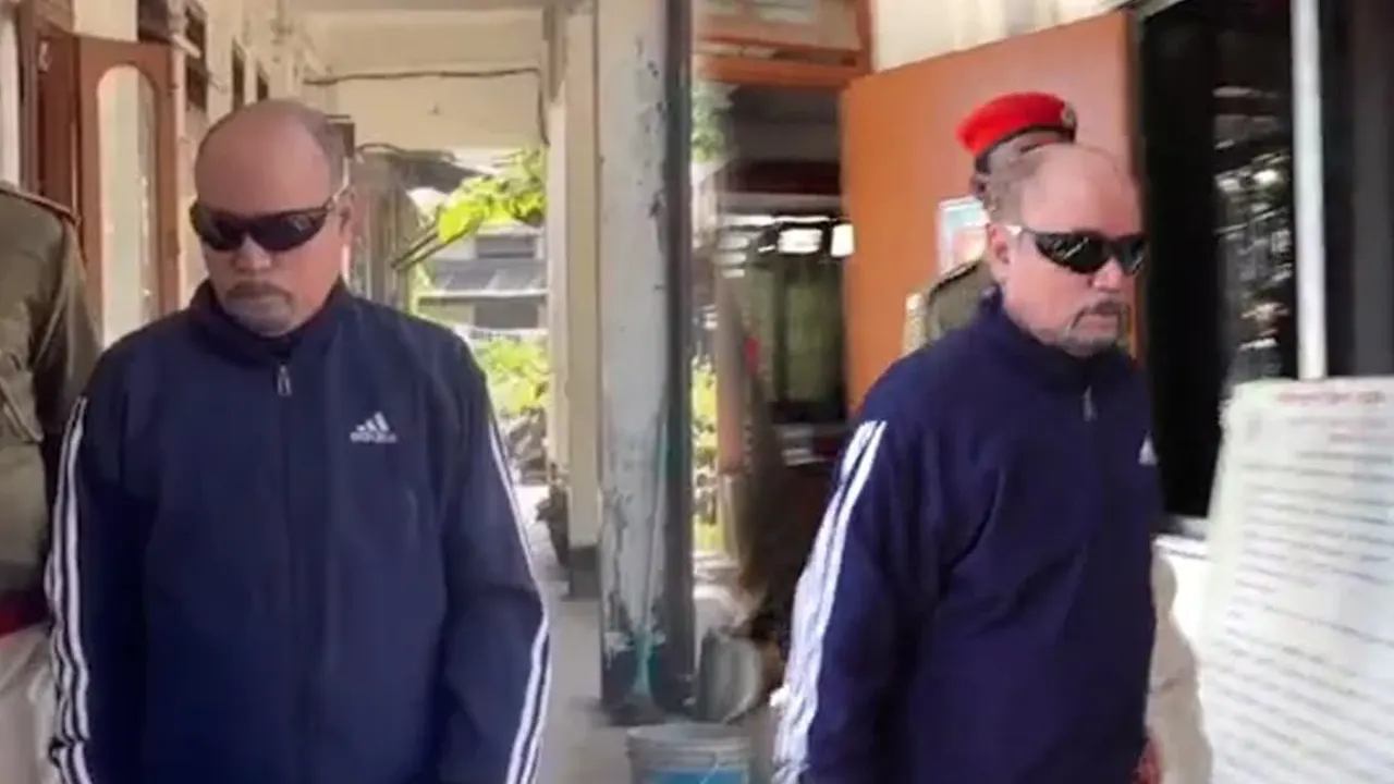 পাকিস্তানের গুপ্তচর সন্দেহে ভারতীয় বিমানবাহিনীর সাবেক কর্মকর্তা গ্রেপ্তার