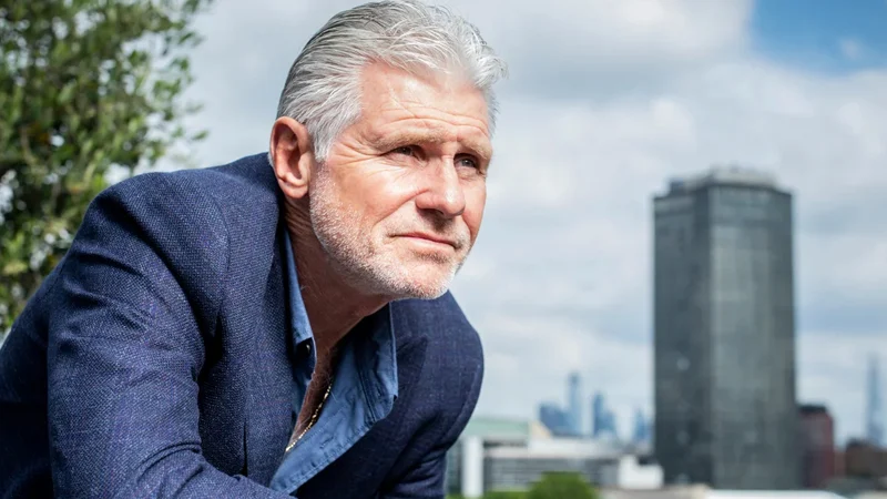 ইংলিশ ব্যাটার রবিন স্মিথ মারা গেছেন