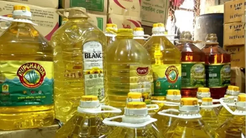 ঘোষণা ছাড়াই সয়াবিনের দাম লিটারে বাড়ল ৯ টাকা, খোলা তেল ৫ টাকা