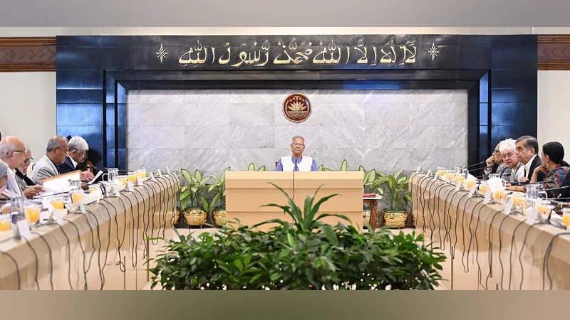 বেতন বাড়ানোর প্রস্তাবে উপদেষ্টাদের অসন্তোষ