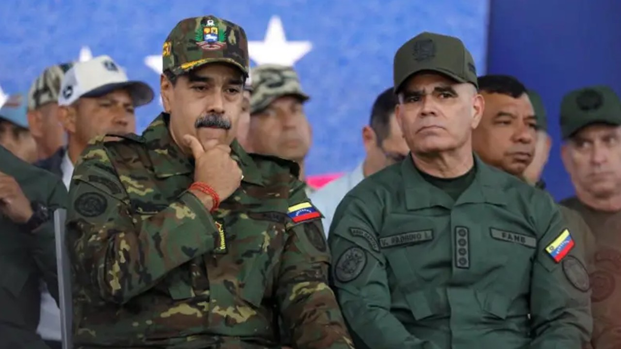 ভেনেজুয়েলার সব সশস্ত্র বাহিনী মোতায়েনের নির্দেশ