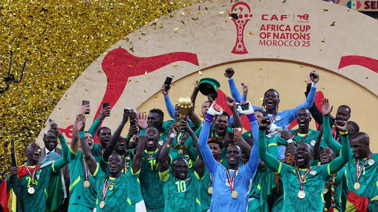 ‘নাটকীয়’ ফাইনালে মরক্কোর স্বপ্ন ভেঙে আফ্রিকান চ্যাম্পিয়ন সেনেগাল