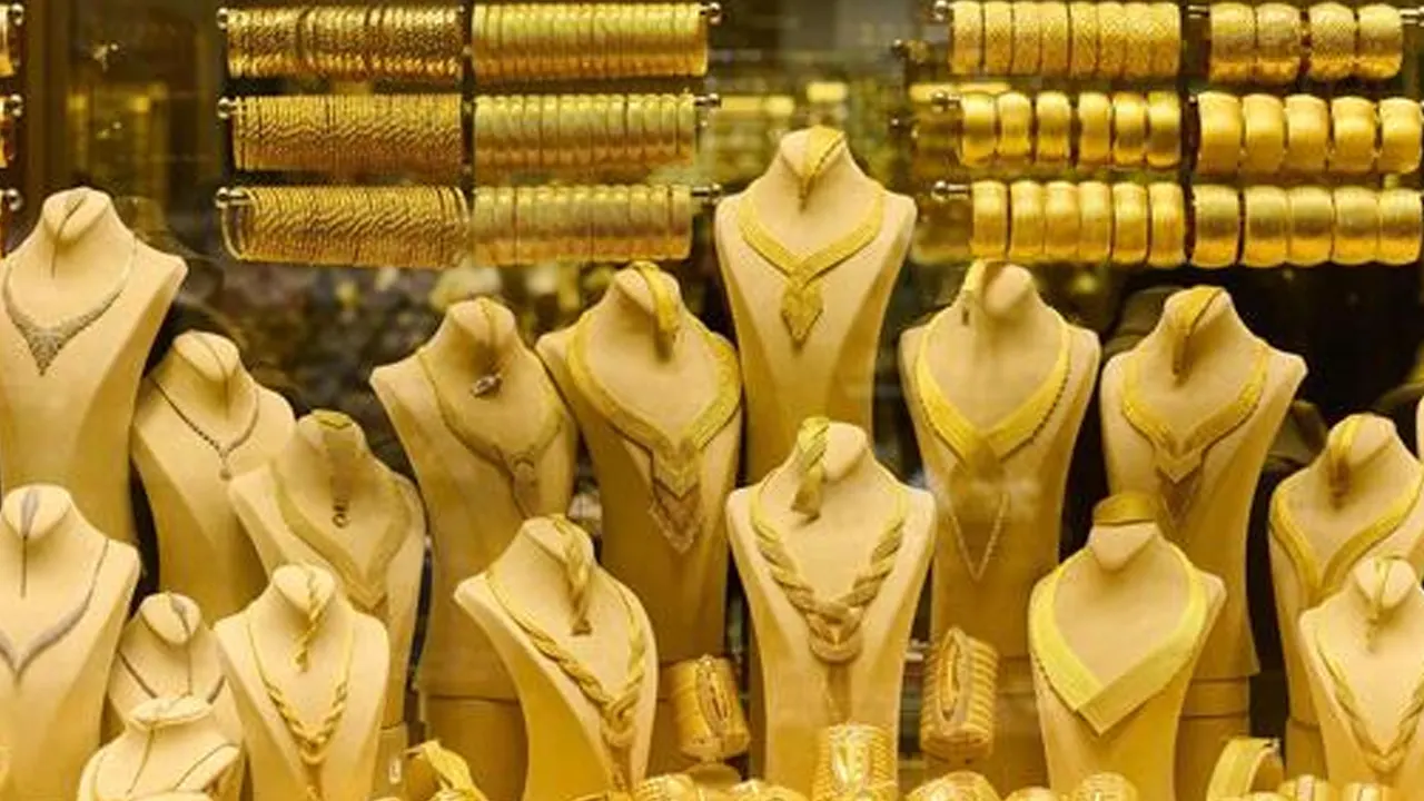 স্বর্ণের দামে নতুন ইতিহাস, ভরিতে বাড়ল ৫ হাজার