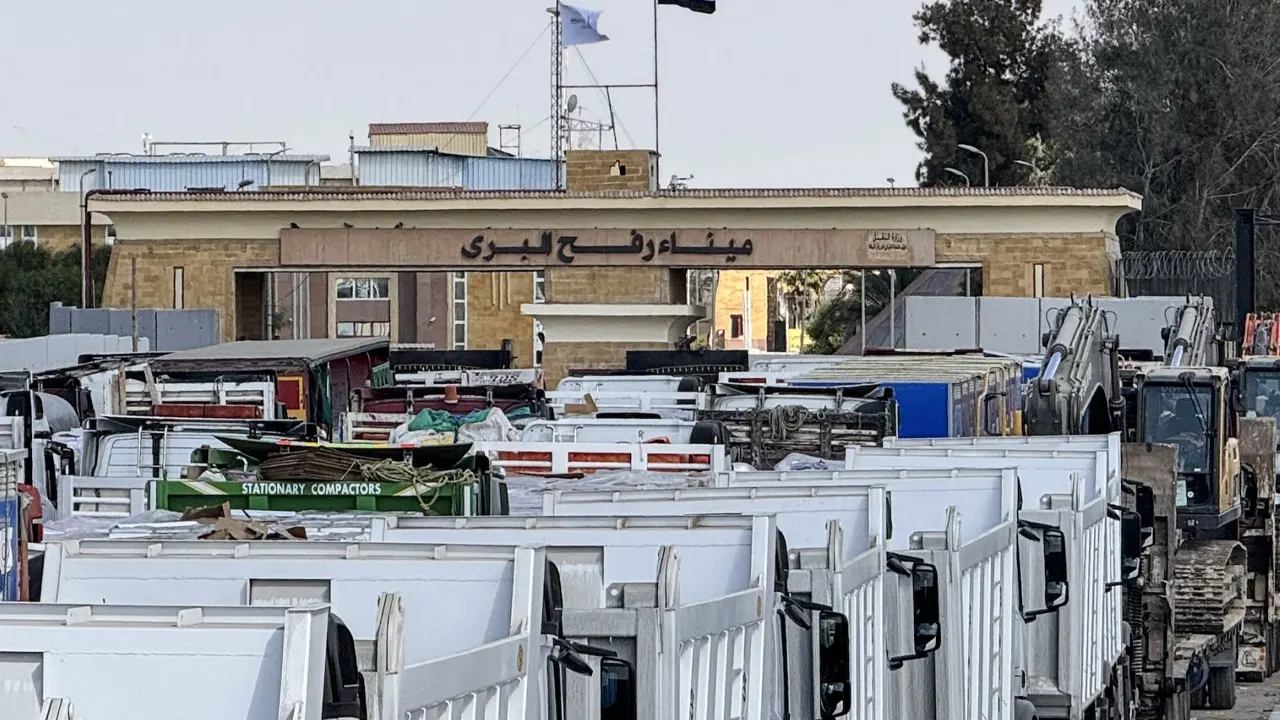 পুনরায় গাজাবাসীর জন্য রাফাহ সীমান্ত খুলে দিচ্ছে ইসরায়েল