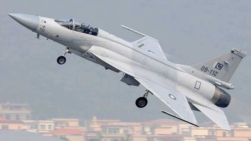 পাকিস্তান থেকে যুদ্ধবিমান কেনা নিয়ে আলোচনা