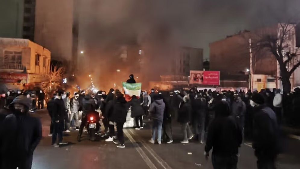 তেহরানসহ একাধিক জায়গায় ফের জড়ো হচ্ছেন বিক্ষোভকারীরা