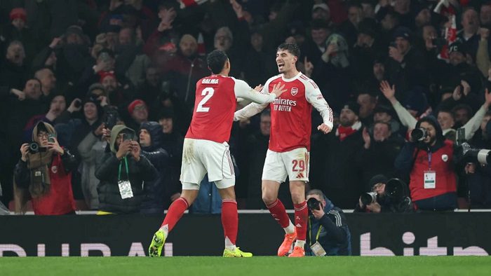 শেষ সময়ের গোলে চেলসিকে আবার হারিয়ে ফাইনালে আর্সেনাল