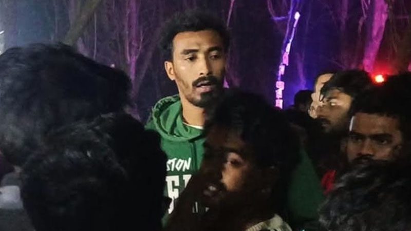 পেশাগত দায়িত্ব পালনকালে জাবিতে সাংবাদিককে ‘হেনস্তা’