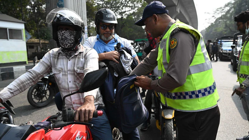 নির্বাচন ঘিরে রাজধানীতে পুলিশের তল্লাশি জোরদার