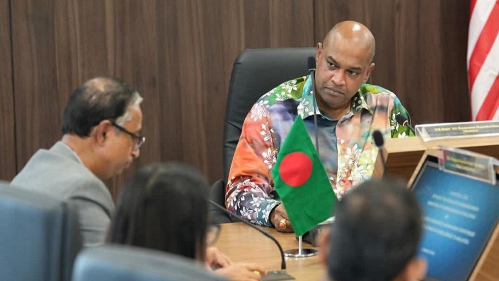 মালয়েশিয়ার মানবসম্পদমন্ত্রীর সঙ্গে বাংলাদেশ হাইকমিশনারের বৈঠক
