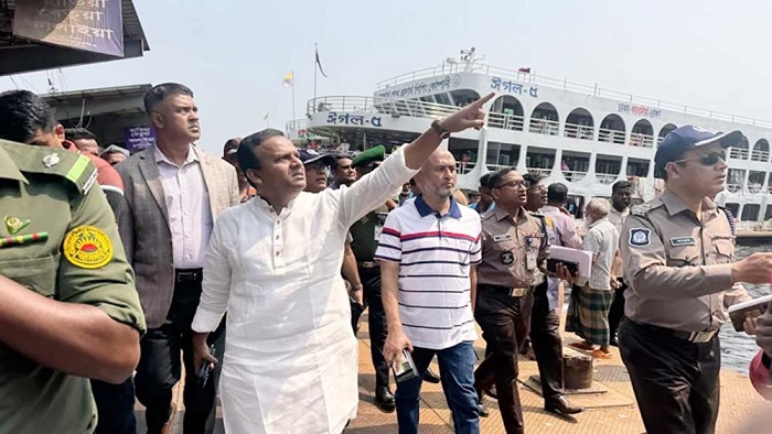নৌকা থেকে লঞ্চে যাত্রী ওঠা সম্পূর্ণ বন্ধ করা হবে : নৌপরিবহন প্রতিমন্ত্রী