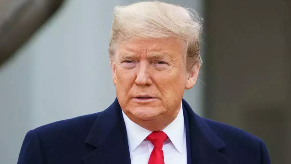 ইরানের সরকার ফেলে দিতে হামলার পথ বেছে নেন ট্রাম্প