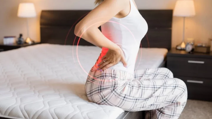 দীর্ঘদিন পিঠব্যথা? হতে পারে গুরুতর রোগের ইঙ্গিত