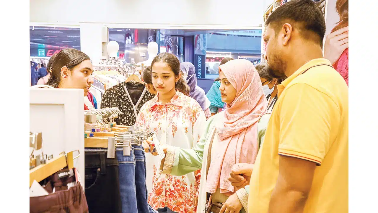 ঈদ ঘিরে চাঙ্গা অর্থনীতি