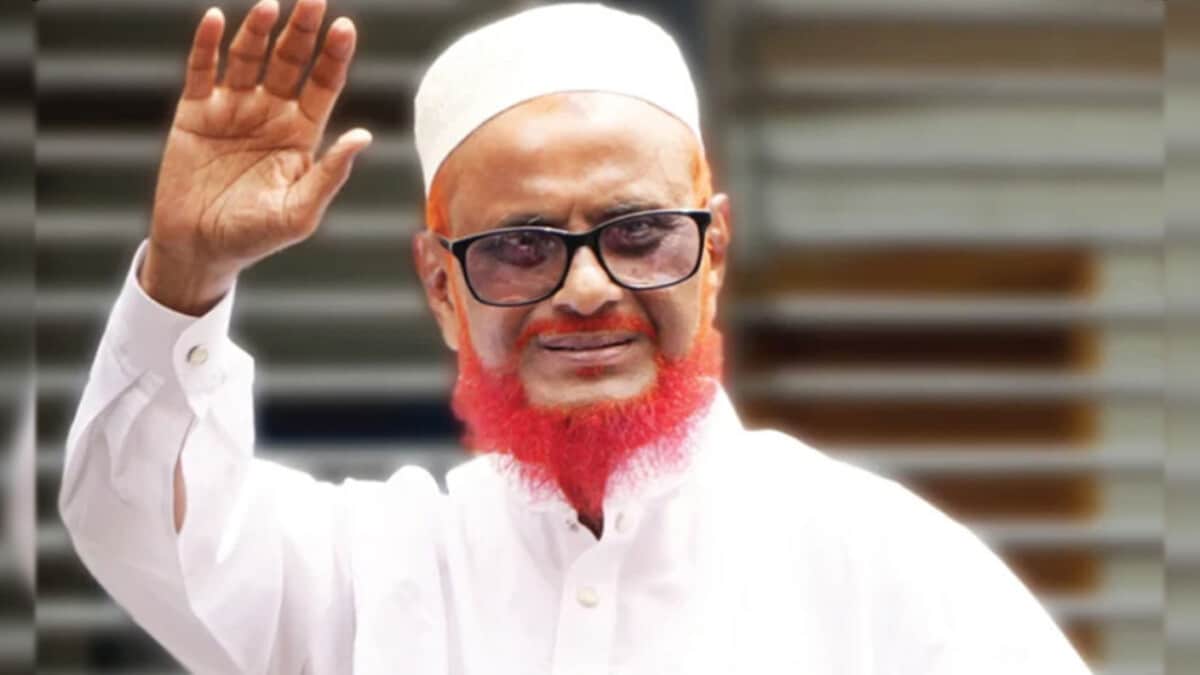 আজ ওয়াকআউটের সিদ্ধান্ত সরকারের জবাবের ওপর নির্ভর করবে : আজহারুল ইসলাম