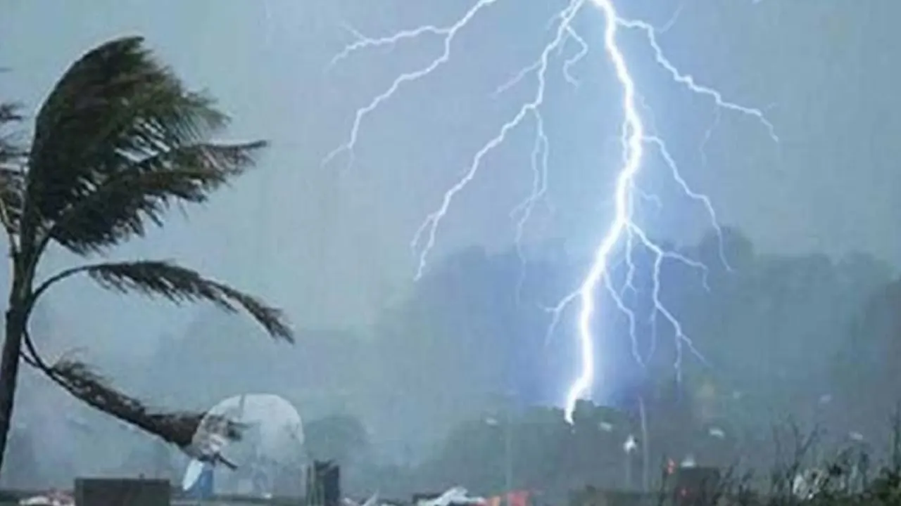 ঢাকা-চট্টগ্রামসহ বজ্রবৃষ্টি হতে পারে যেসব অঞ্চলে