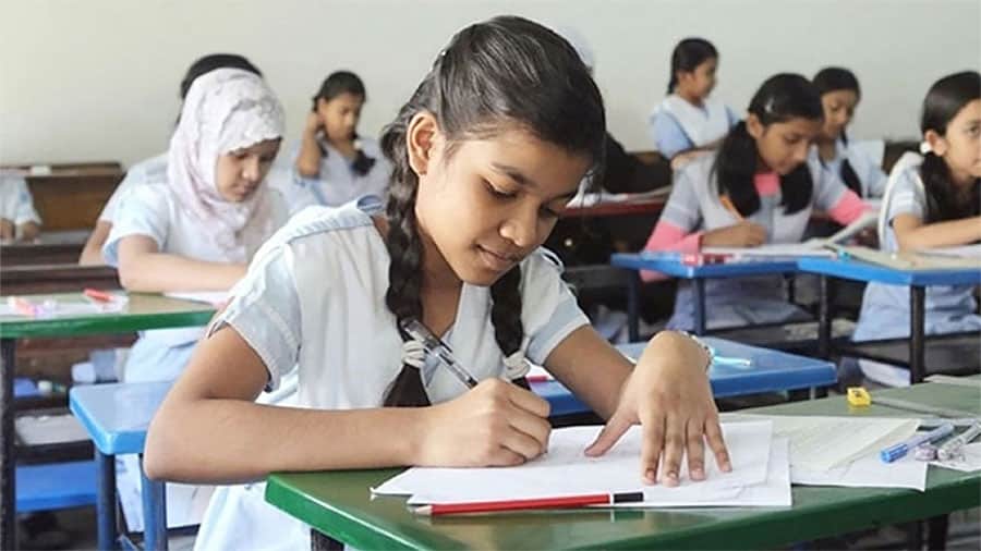 ষষ্ঠ শ্রেণিতে ওঠার পর আগের বছরের বৃত্তি পরীক্ষা: পুরোনো সিলেবাসে নতুন চাপ, বিপাকে ৫ লাখ শিক্ষার্থী