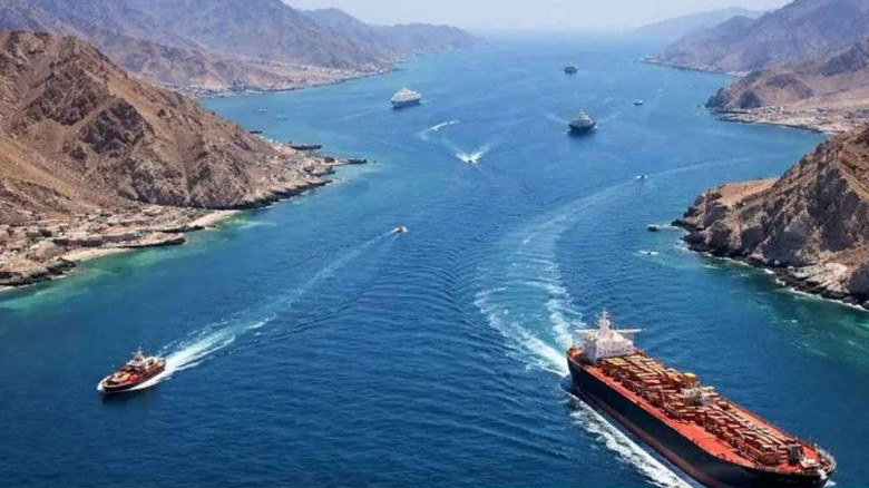 হরমুজ প্রণালিতে টোল আরোপ পরিকল্পনায় অনুমোদন ইরানের