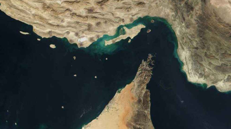 হরমুজ প্রণালি বন্ধ করল ইরান