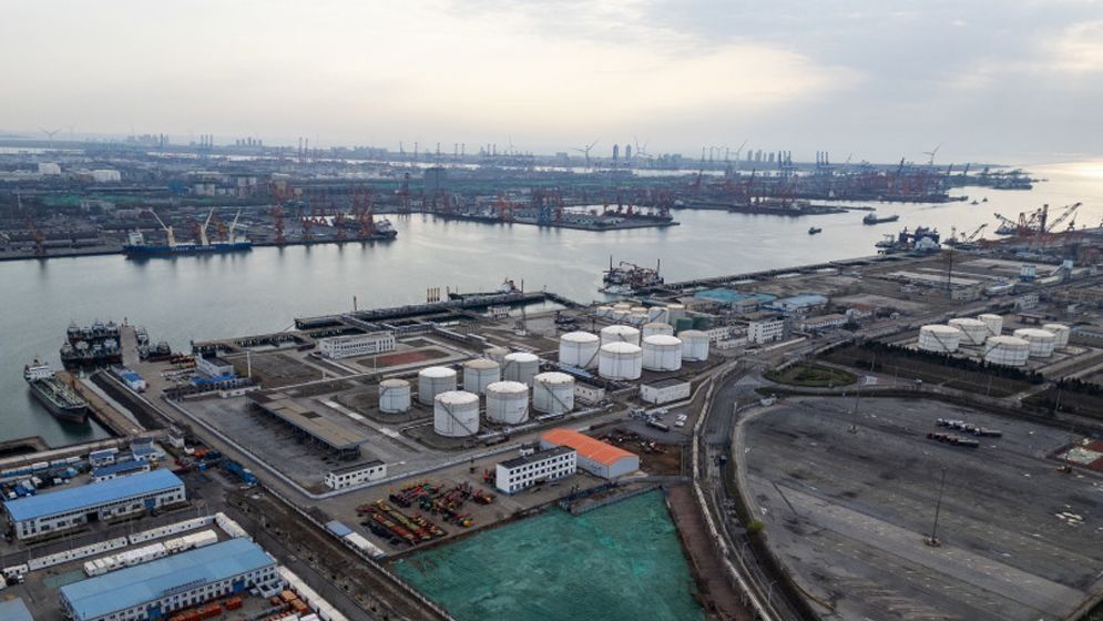 ৪০টি শিপিং কোম্পানি ও জাহাজের ওপর নিষেধাজ্ঞা দিল যুক্তরাষ্ট্র