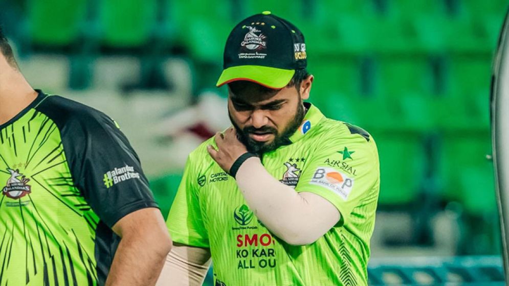 পাকিস্তান থেকে চোট নিয়ে ফিরলেন ইমন