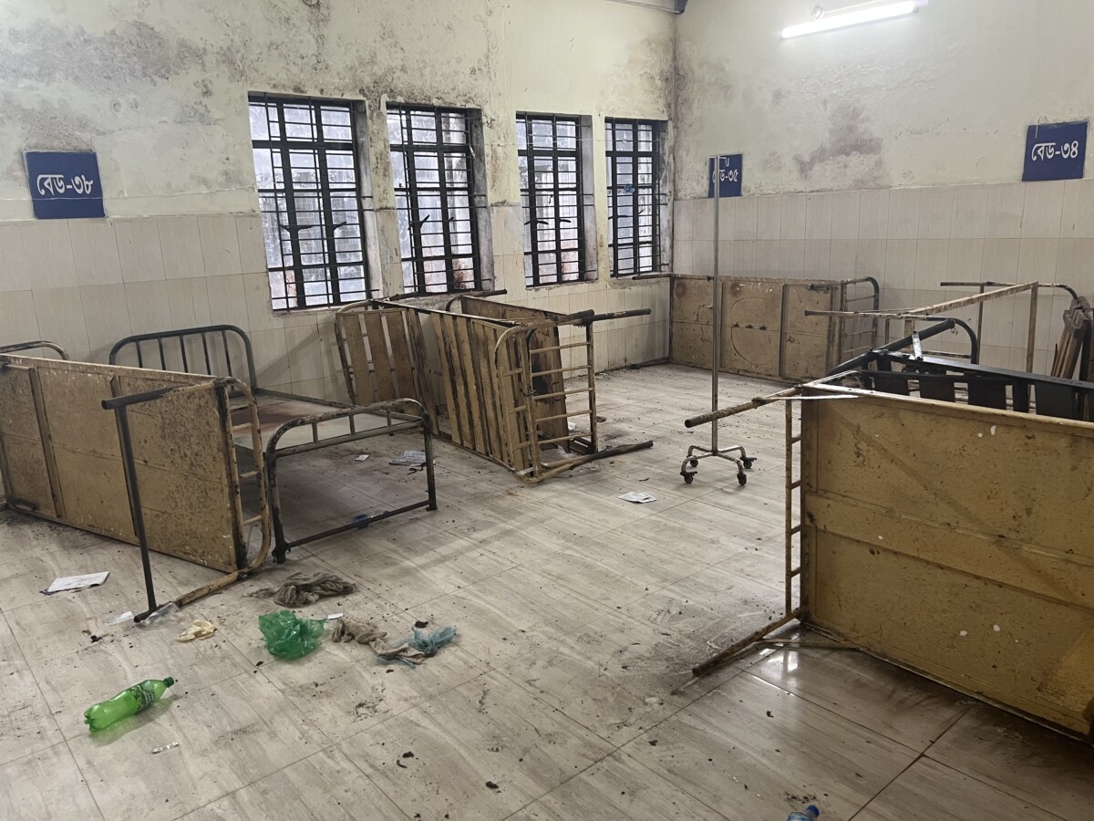 সংবাদ প্রকাশের পর ওসমানী মেডিকেলে পোকা নিধন কার্যক্রম শুরু