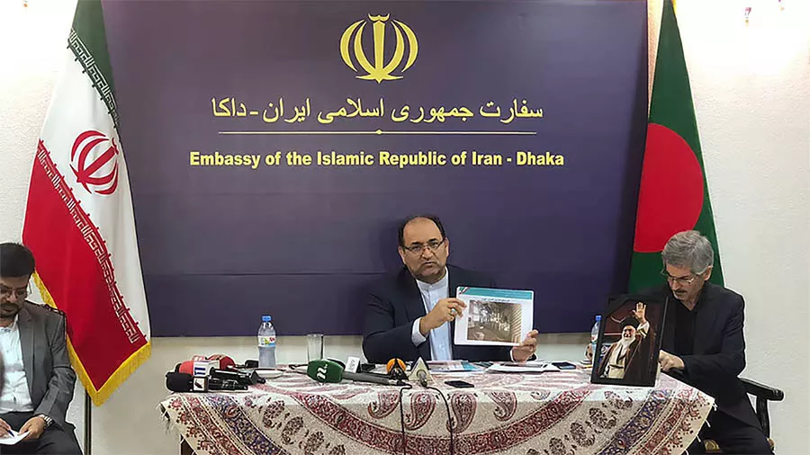 বাংলাদেশ সরকারের অস্পষ্ট বিবৃতিতে কষ্ট পেয়েছি, কাম্য ছিল না: ইরানের রাষ্ট্রদূত জাহানাবাদি