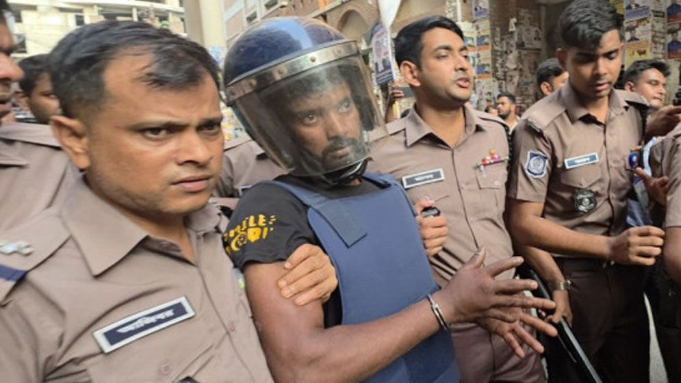 দুইজনের বিরুদ্ধে অভিযোগপত্র আদালতে