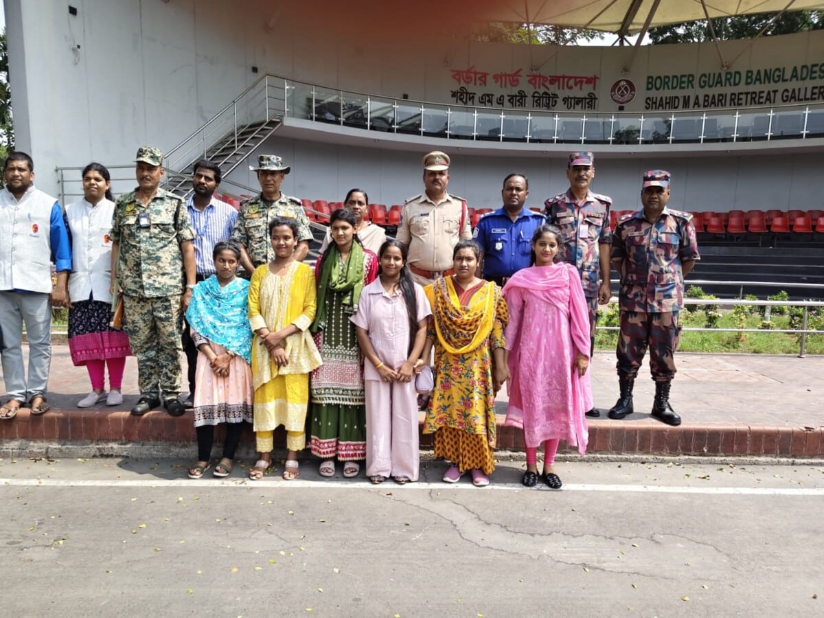 ভারতে পাচার হওয়া ৬ বাংলাদেশি নারীকে বেনাপোল দিয়ে ফেরত