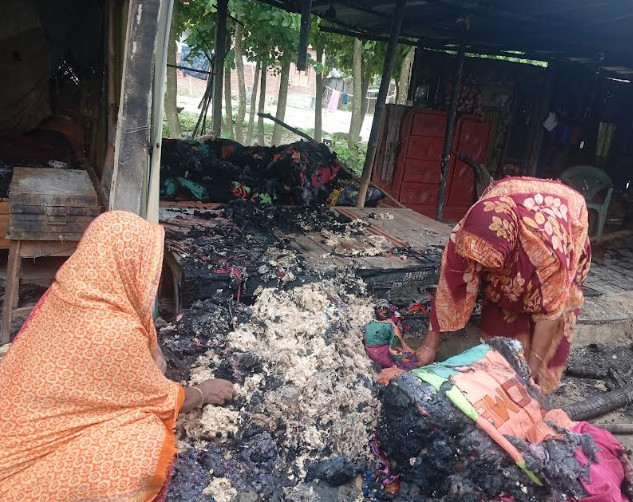 হরিণাকুণ্ডুতে বৃদ্ধাশ্রমে আগুন