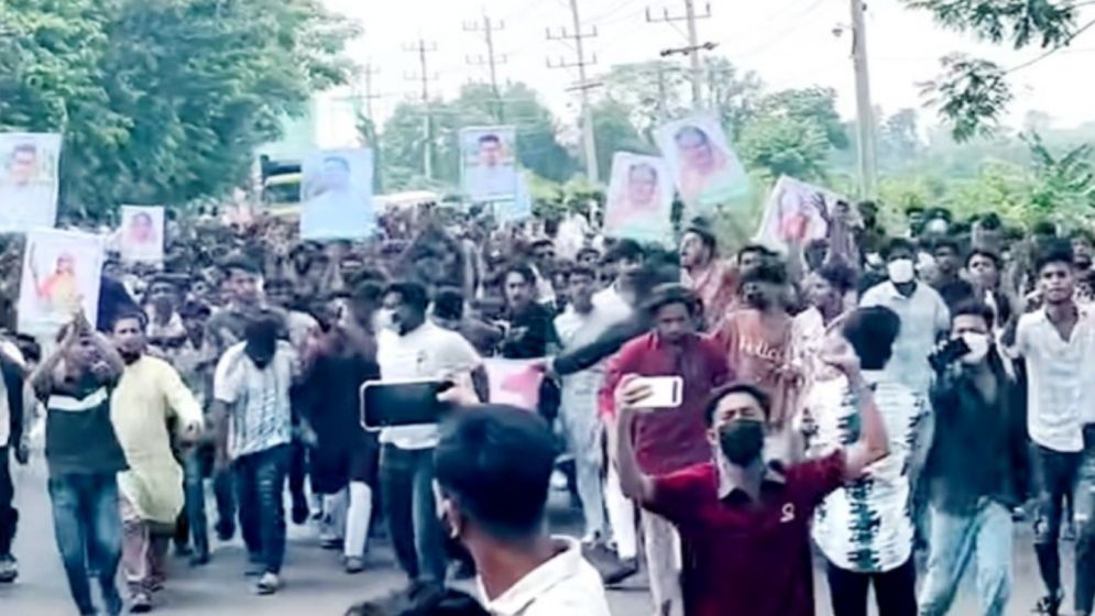 কুমিল্লায় ছাত্রলীগের ঝটিকা মিছিল, আটক ৪০
