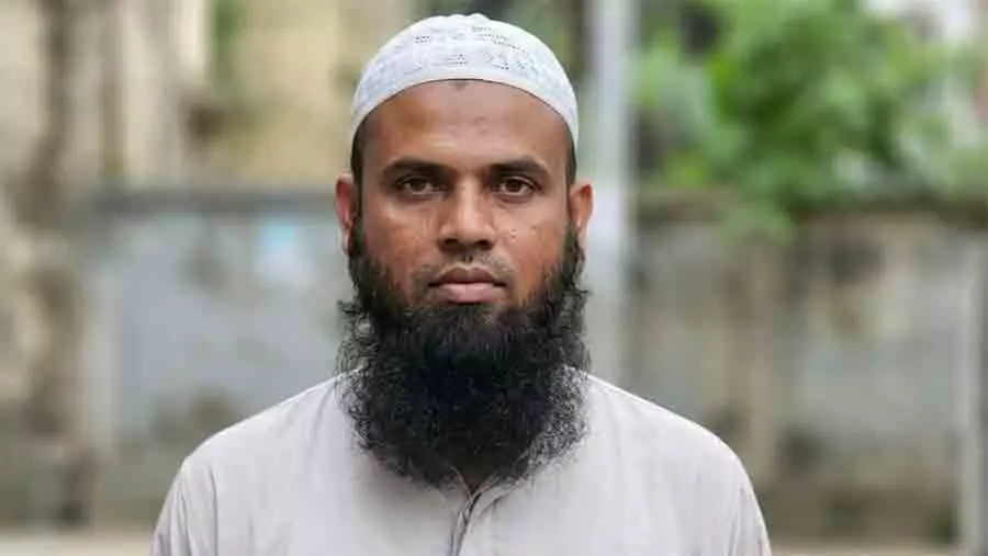 পাঁচ বছর বয়সি মেয়েশিশুকে ধর্ষণের অভিযোগে ময়মনসিংহের ত্রিশালে এক মসজিদের ইমামকে ব্যাপক ধোলাই
