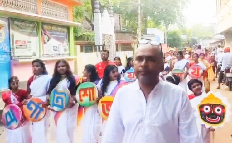 চাঁপাইনবাবগঞ্জে উল্টো রথ টানার মধ্য দিয়ে শেষ হলো জগন্নাথ দেবের রথযাত্রা