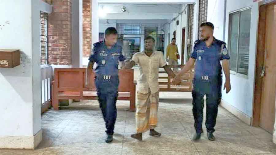 বিচারকের বাড়ি থেকে ১৯ লাখ টাকার সোনাসহ মামালাল চুরি: বিএনপির ২ নেতাসহ গ্রেপ্তার ৫
