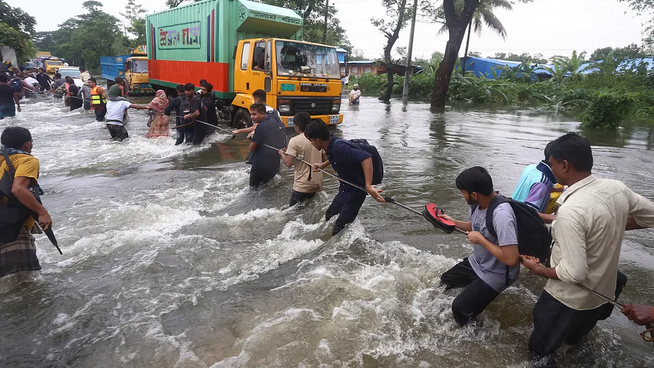 বন্যার ঝুঁকিতে আরও ৫ জেলা