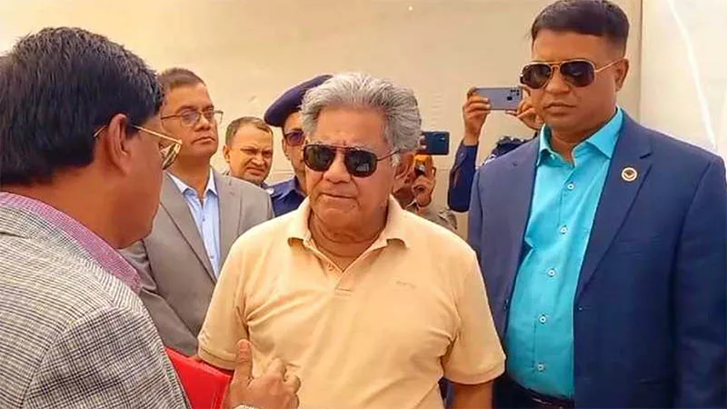 “আওয়ামী লীগের রাজনৈতিক কার্যক্রম নিষিদ্ধ করা আমি সমর্থন করি না”, সাক্ষাৎকারে এম সাখাওয়াত হোসেন