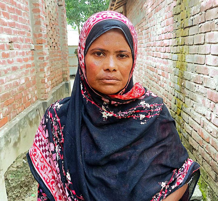 আত্রাইয়ে অসহায় এক বিধবাকে উচ্ছেদে মারধর, বসত বাড়িতে অগ্নিসংযোগের অভিযোগ