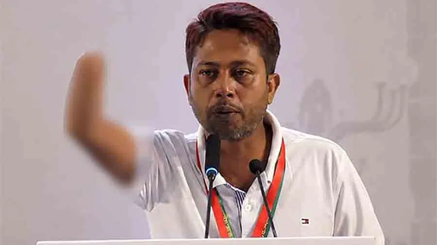 যুবলীগ নেতার বাড়িতে হামলা-লুটপাটে গিয়ে জনতার প্রতিরোধে হাত খোয়ানো বিএনপি নেতা কীভাবে ‘জুলাই যোদ্ধা’?