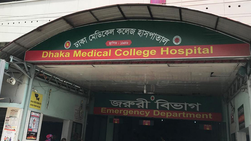 রাজধানীতে প্রকাশ্যে গোলাগুলি, নারীসহ আহত ৩; নিরাপত্তা নিয়ে শঙ্কিত সাধারণ মানুষ