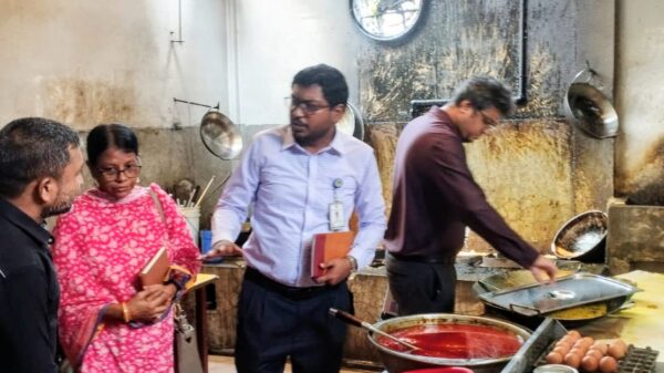 গজারিয়া সাবান দিয়ে হাত ধোয়ার ব্যবস্থা না থাকায় রেস্টুরেন্টকে  জরিমানা।