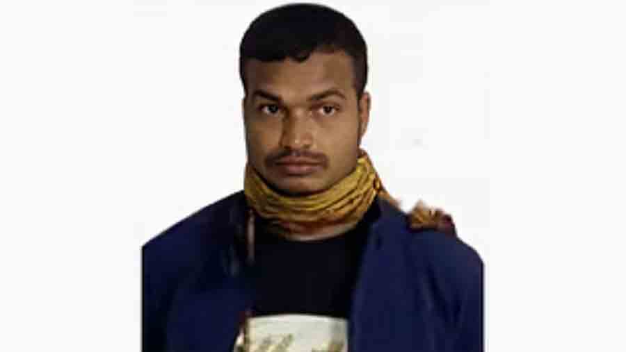 সাতকানিয়ায় মোটরসাইকেল থামিয়ে অস্ত্রধারী সন্ত্রাসী পিচ্চি জাহেদকে কুপিয়ে হত্যা