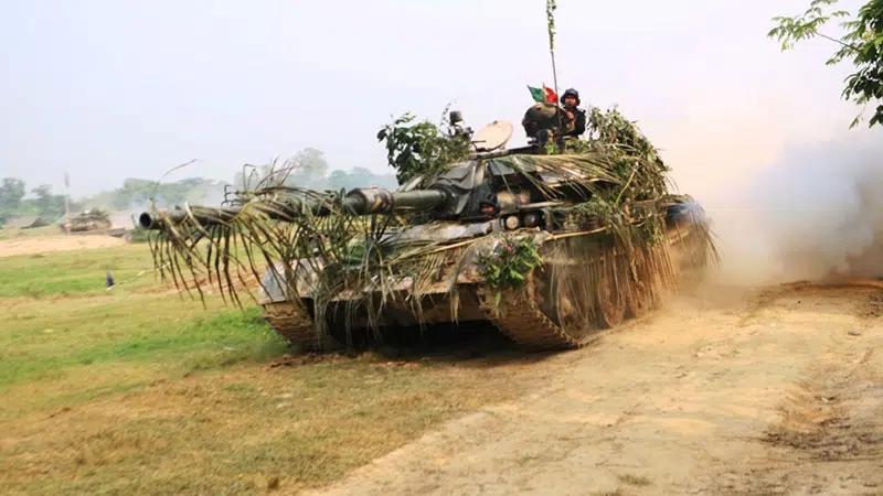 হাটহাজারীতে সেনা প্রশিক্ষণে অপ্রত্যাশিত দুর্ঘটনাঃ ট্যাঙ্কের গোলাবর্ষণে ২ সৈনিকের মৃত্যু, আহত ১