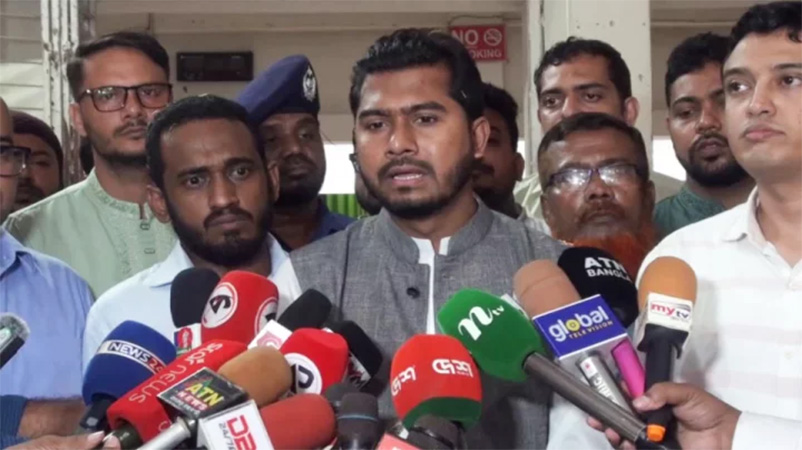 ভিসা সংকটে থমকে আছে শ্রমবাজার, তবুও ১ কোটি কর্মী পাঠানোর প্রতিশ্রুতি প্রবাসী কল্যাণমন্ত্রী নুরুর