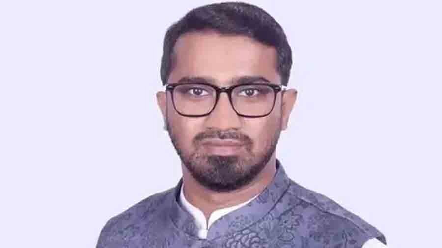 জৈনপুরী দরবারকে ‘যৌনপুরী’ বলায় তোপের মুখে মাফ চাইলেন রাশেদ